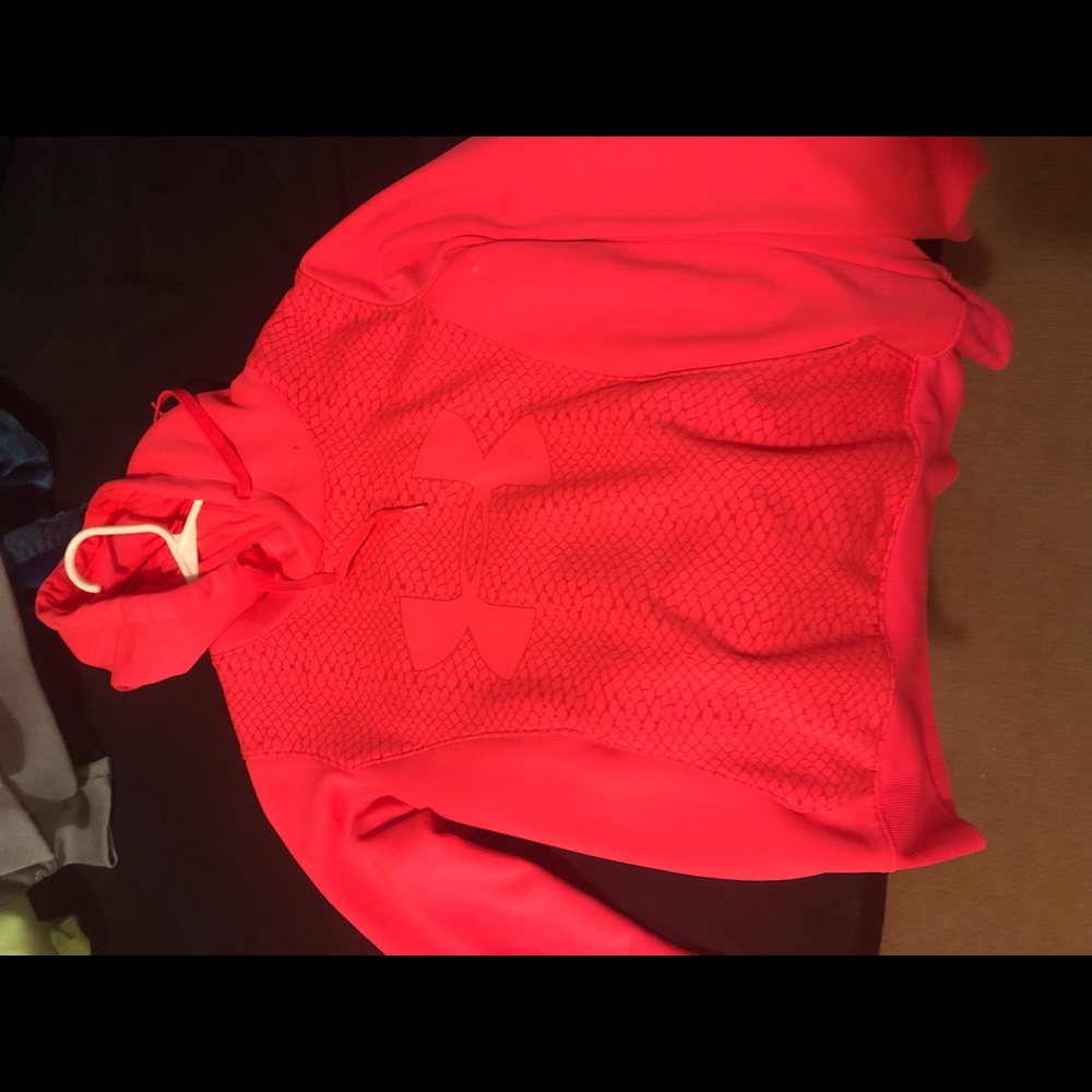 Med under armour hoodie